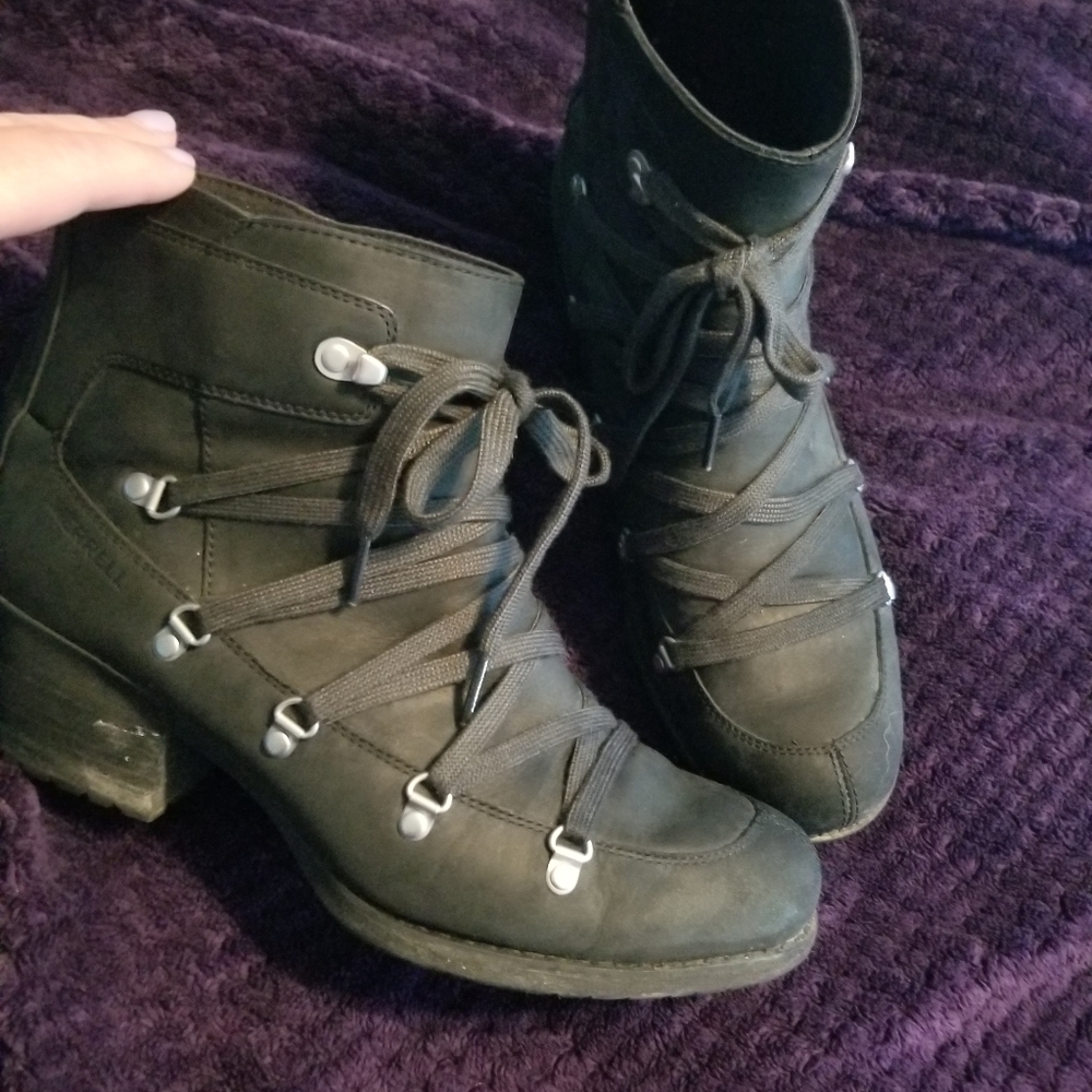 Merrell Boots - 11